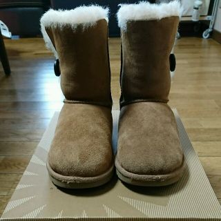 アグ(UGG)のUGG Kids ﾍﾞｲﾘｰﾎﾞﾀﾝ【19.5cm】(ブーツ)