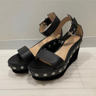 ジャンヴィットロッシ(Gianvito Rossi)のジャンヴィットロッシ スタッズサンダル(サンダル)