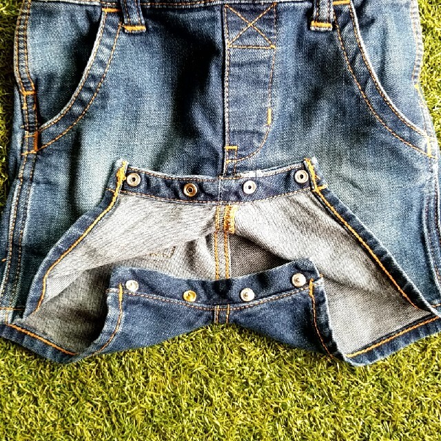 babyGAP(ベビーギャップ)のGAP　BABY  デニム　オーバーオール　80 キッズ/ベビー/マタニティのベビー服(~85cm)(ロンパース)の商品写真