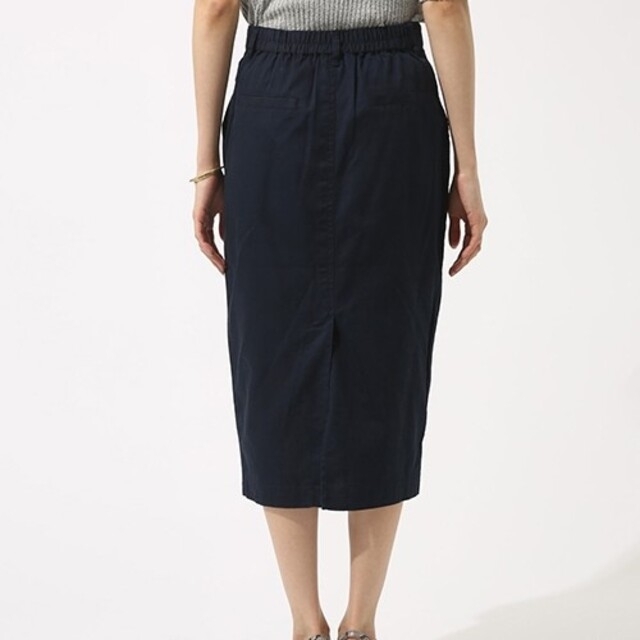 AZUL by moussy(アズールバイマウジー)のパッチポケットタイトスカート レディースのスカート(ひざ丈スカート)の商品写真