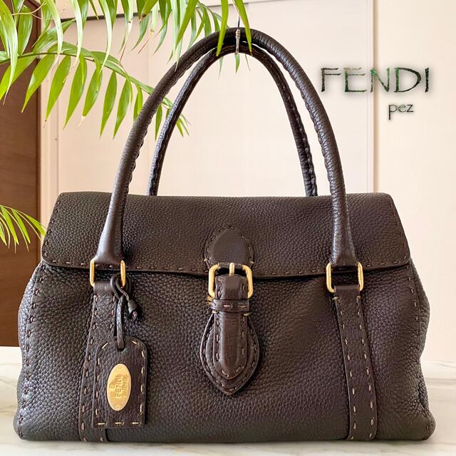 極美品 FENDI フェンディ セレリア レザーショルダーバッグ-