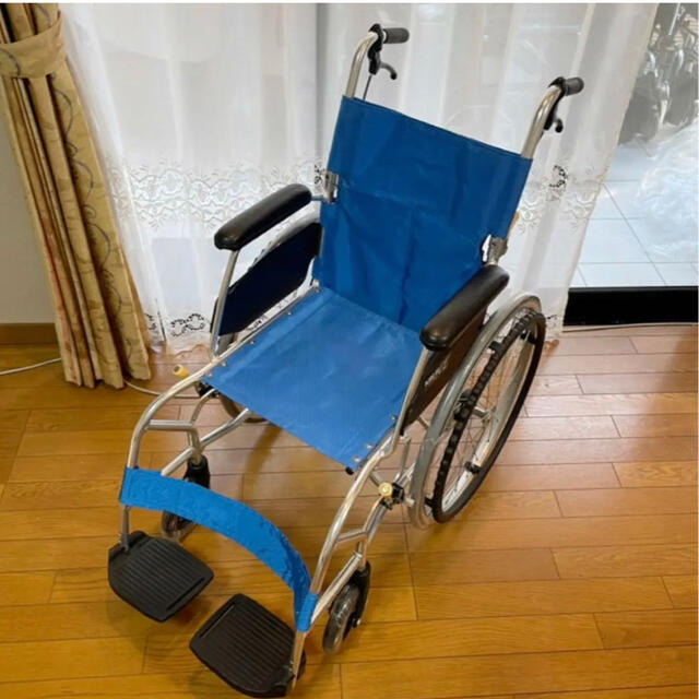 ♿ 自走型 新モデル ⭐️ノーパンクタイヤ 最軽量 10.2kg アルミ 車椅子その他