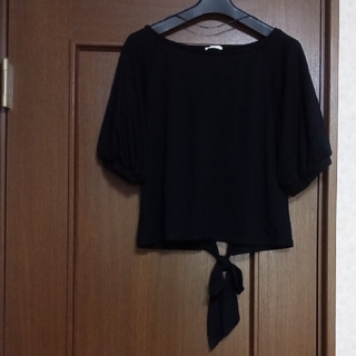 ジーユー(GU)のGU Tシャツ　カットソー黒(Tシャツ(半袖/袖なし))