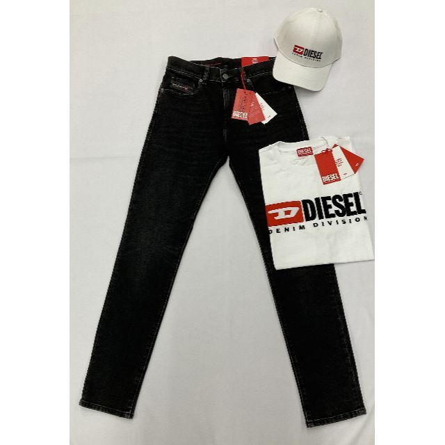 DIESEL(ディーゼル)のディーゼル　ジーンズ 0222　サイズ28　W-約74cm　新品　A03558 メンズのパンツ(デニム/ジーンズ)の商品写真