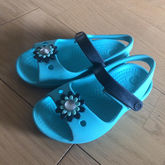 crocs(クロックス)の！！ひまわり様専用！！クロックス　キッズサンダル キッズ/ベビー/マタニティのキッズ靴/シューズ(15cm~)(サンダル)の商品写真