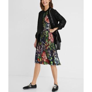 デシグアル(DESIGUAL)の新品✨タグ付き♪デシグアル　自然な色彩のワンピース　大特価‼️(その他)