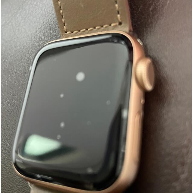 Apple Watch - Apple Watch SE 40mm ゴールド 美品の通販 by