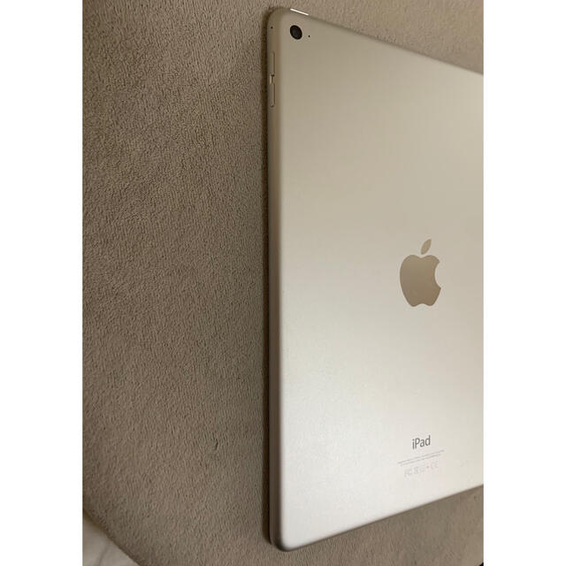 Apple(アップル)のiPad Air 2 9.7 64GB wifi スマホ/家電/カメラのスマートフォン/携帯電話(スマートフォン本体)の商品写真