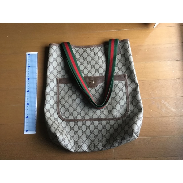 GUCCI - GUCCI 肩掛けバッグ