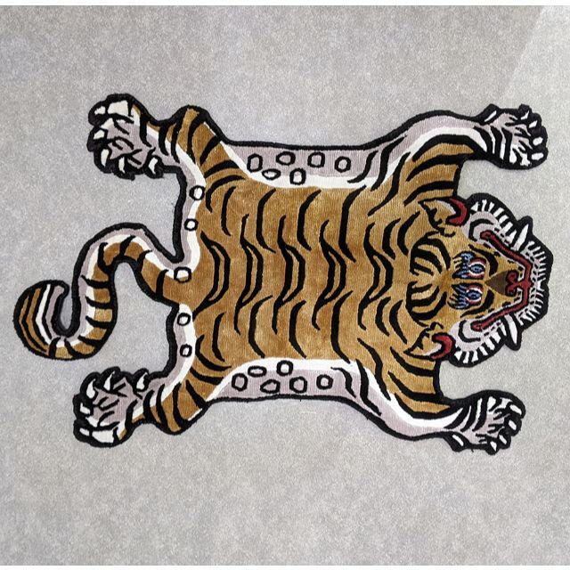 本物！ チベタン Mサイズ シルク チベタンタイガー チベタンラグ 絨毯 トラの通販 by T's shop｜ラクマ
