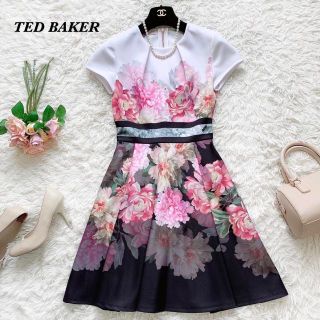 テッドベイカー(TED BAKER)の美品♡テッドベイカー　花柄　ひざ丈ワンピース　半袖　フレア　Aライン　0(ひざ丈ワンピース)