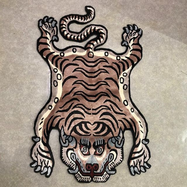 本物！ チベタン Mサイズ シルク チベタンタイガー チベタンラグ 絨毯 トラ