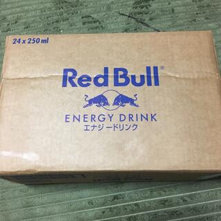 Red Bull 1ケース24本　(ソフトドリンク)