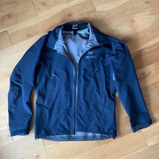 アークテリクス(ARC'TERYX)のアークテリクス  ベータAR ネイビー S/Pメンズ 【中古】(マウンテンパーカー)