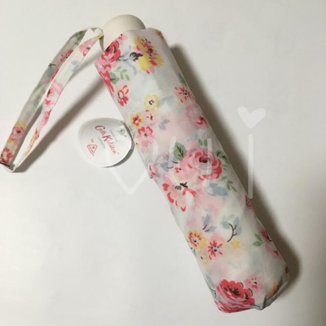 Cath Kidston(キャスキッドソン)の傘 キャスキッドソン ローズ 花柄 バラ 薔薇 アンブレラ 折りたたみ傘 レディースのファッション小物(傘)の商品写真