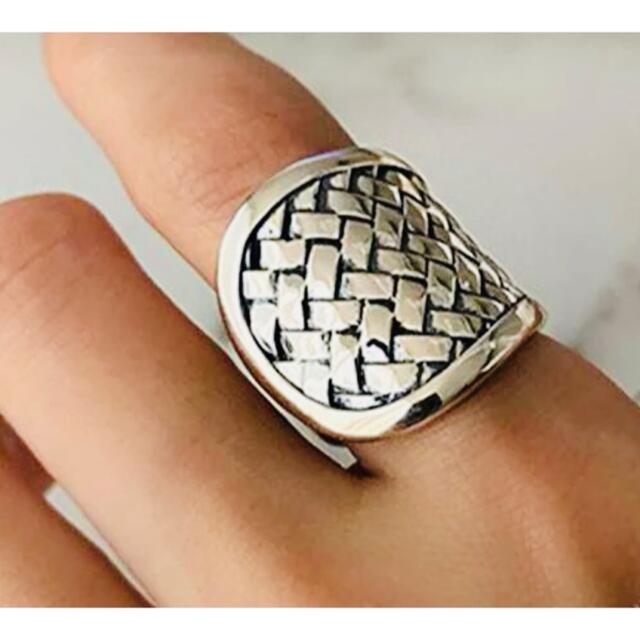 編みメタル指輪 ラグジュアリースタイルリング 上品 ユニセックス メンズのアクセサリー(リング(指輪))の商品写真