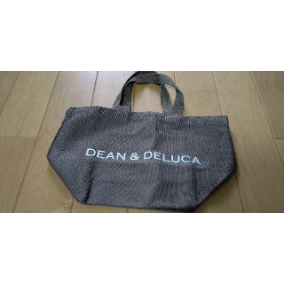 ディーンアンドデルーカ(DEAN & DELUCA)のDEAN＆DELUCAホリデートートバッグ モカベージュ Ｓ(トートバッグ)