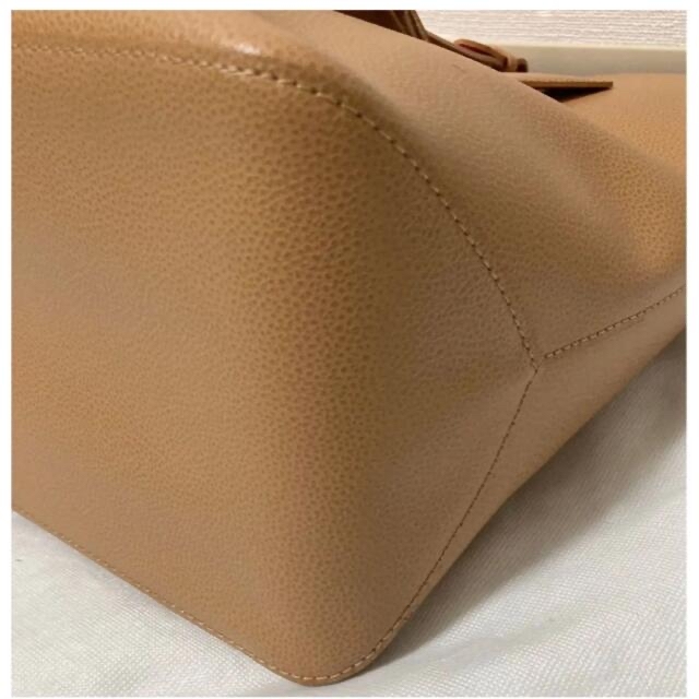 LONGCHAMP(ロンシャン)の未使用品　LONGCHAMP トートバッグ　オールレザー　大容量　A4収納可 レディースのバッグ(トートバッグ)の商品写真