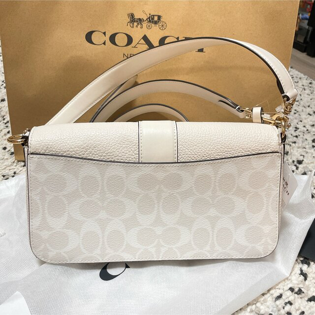 COACH(コーチ)のコーチ　COACH　GEORGIE ショルダーバッグ　白　 レディースのバッグ(ショルダーバッグ)の商品写真