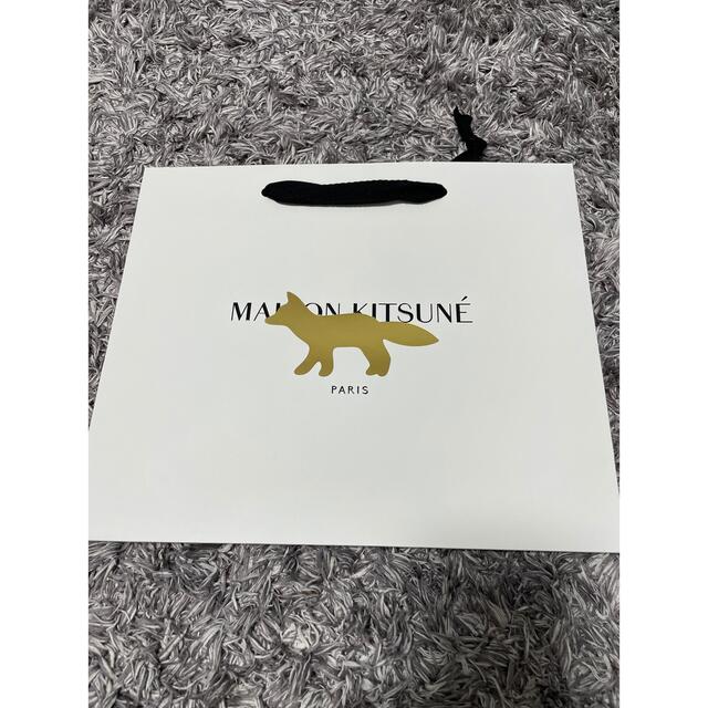 MAISON KITSUNE'(メゾンキツネ)のメゾンキツネ　ショッパー　30×25×10 (ヨコ×タテ×底) レディースのバッグ(ショップ袋)の商品写真