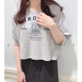 マジェスティックレゴン(MAJESTIC LEGON)のショート丈Tシャツ　アンニュイロゴトップス(Tシャツ(半袖/袖なし))