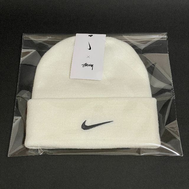 STUSSY(ステューシー)のStussy Nike NRG Cuffed Beanie ビーニー 白 メンズの帽子(ニット帽/ビーニー)の商品写真