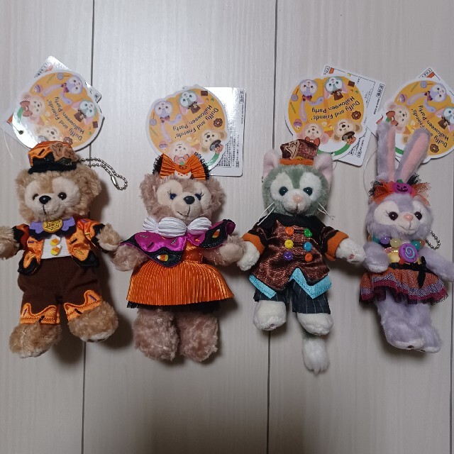 ディズニー ハロウィンパーティー ぬいぐるみバッジ 4点セット！ www ...