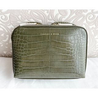 チャールズアンドキース(Charles and Keith)の新品SALE♡チャールズアンドキース♡人気ロングセラーショルダーバッグ(ショルダーバッグ)