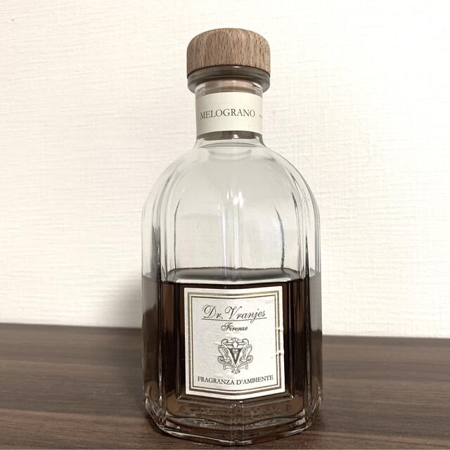 BARNEYS NEW YORK(バーニーズニューヨーク)のドットール・ヴラニエス／MELOGRANO 〈ザクロ〉 ディフューザー500ml コスメ/美容のリラクゼーション(アロマディフューザー)の商品写真