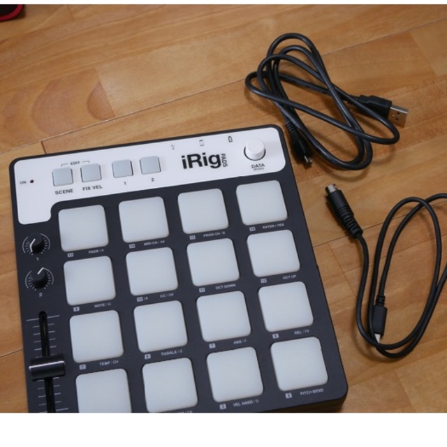 iRig Pads (IK Multimedia) 楽器のDTM/DAW(MIDIコントローラー)の商品写真