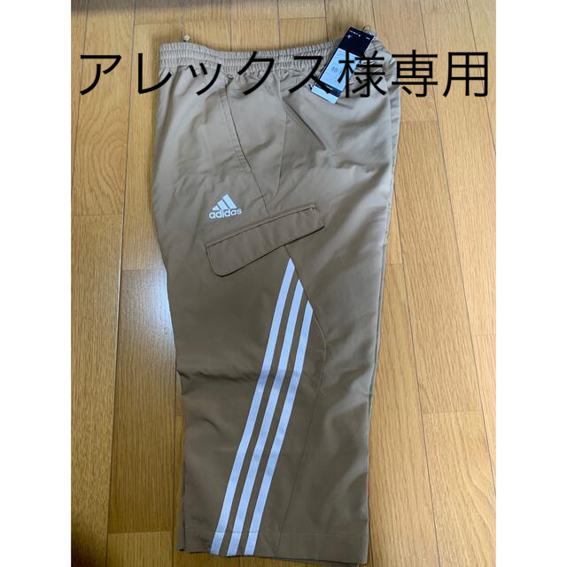 adidas(アディダス)の新品　アディダス　ハーフパンツ スポーツ/アウトドアのトレーニング/エクササイズ(トレーニング用品)の商品写真