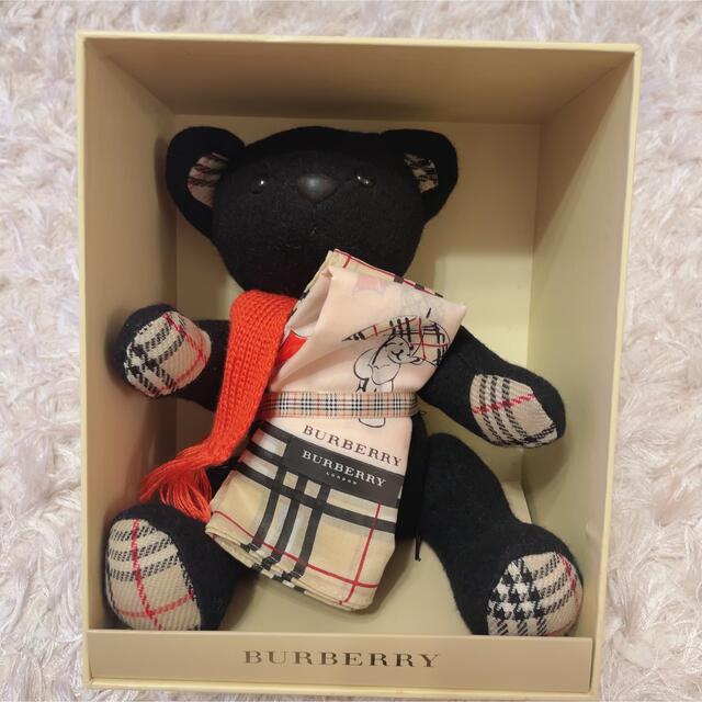 BURBERRY(バーバリー)の【未使用品】BURBERRY ぬいぐるみ テディベア ハンカチ セット レディースのアクセサリー(その他)の商品写真