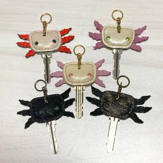ウーパールーパー キーカバーの通販 by キルア825's shop|ラクマ