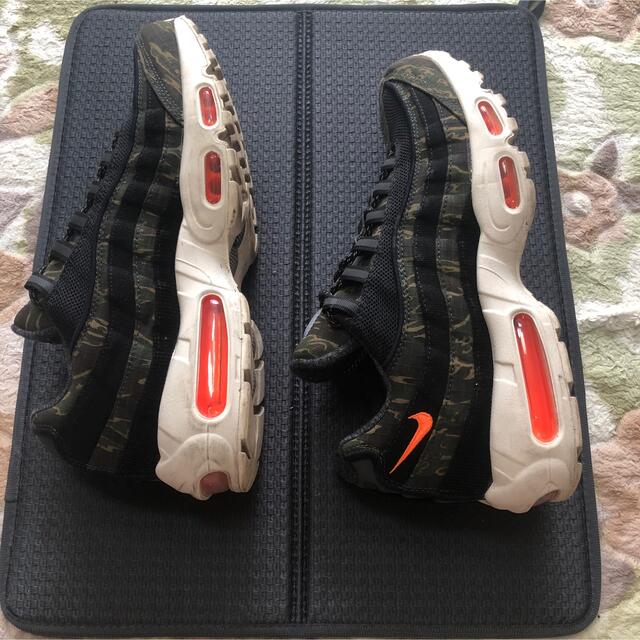 NIKE(ナイキ)のAIR MAX 95 CARHARTT WIP “CAMO” メンズの靴/シューズ(スニーカー)の商品写真