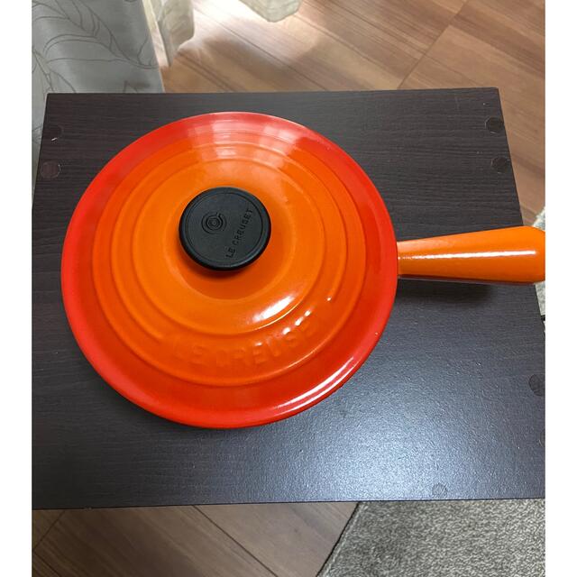 LE CREUSET(ルクルーゼ)のル・クルーゼ片手鍋18㎝ インテリア/住まい/日用品のキッチン/食器(鍋/フライパン)の商品写真