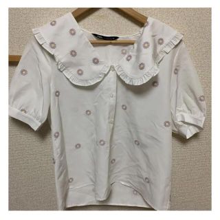 ザラ(ZARA)のZARA 花柄　フリルブラウス(シャツ/ブラウス(長袖/七分))