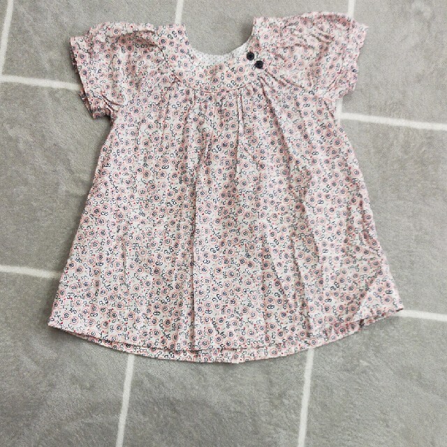 PETIT BATEAU(プチバトー)のPETIT BATEAU シャツ 女の子 キッズ/ベビー/マタニティのベビー服(~85cm)(シャツ/カットソー)の商品写真