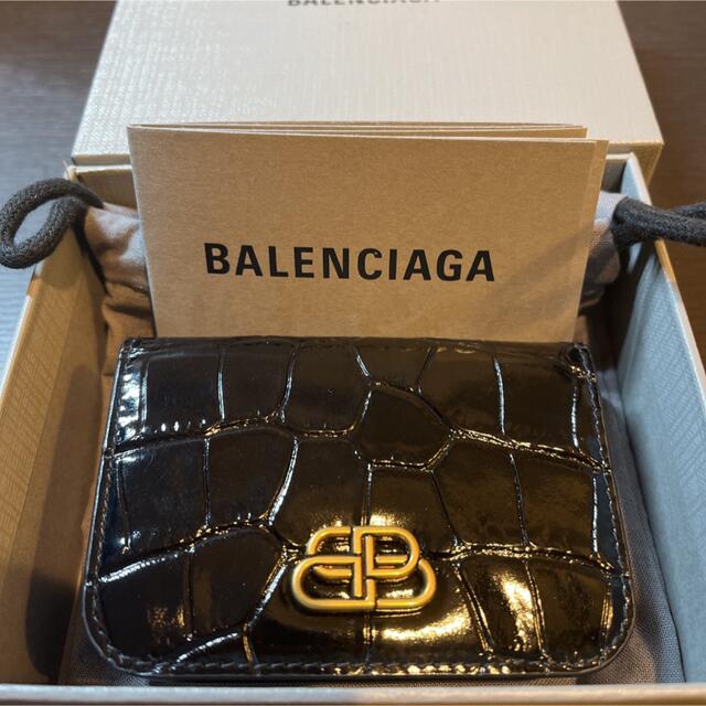 balenciaga BB 三つ折り財布　あと1時間