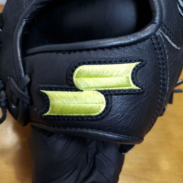SSK(エスエスケイ)のSSK ゴッドナイン エスエスケイ 一般用 オールラウンド用 軟式グローブ スポーツ/アウトドアの野球(グローブ)の商品写真