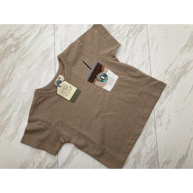 【タグ付】胸ポケットがオシャレ コーヒーTシャツ 90㌢ キッズ/ベビー/マタニティのキッズ服男の子用(90cm~)(Tシャツ/カットソー)の商品写真