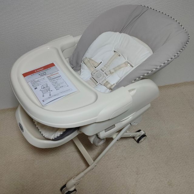 【送料込】コンビ 綺麗 ネムリラ ハイローチェア 新生児~ ベビーラック寝具/家具