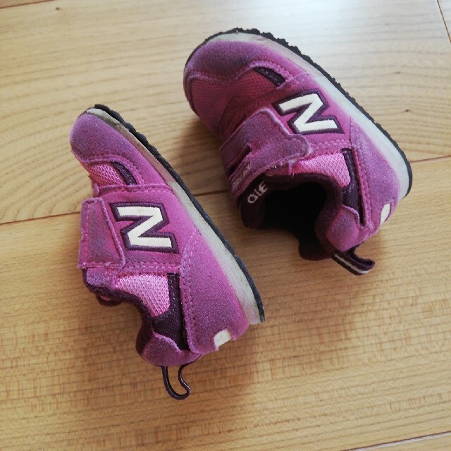 New Balance(ニューバランス)のNew Balanceキッズスニーカーピンク12cm キッズ/ベビー/マタニティのベビー靴/シューズ(~14cm)(スニーカー)の商品写真