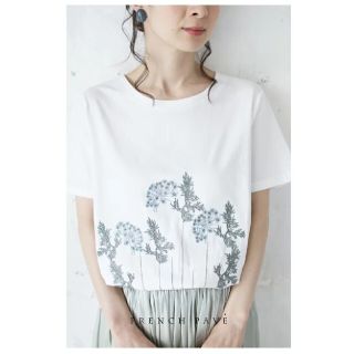 カワイイ(cawaii)のcawaii 野の花の刺繍Tシャツ　ホワイト白T(Tシャツ(半袖/袖なし))