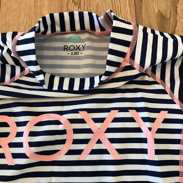 Roxy(ロキシー)のお値下げ！ROXY ロキシー　ラッシュガード  130 キッズ/ベビー/マタニティのキッズ服女の子用(90cm~)(水着)の商品写真