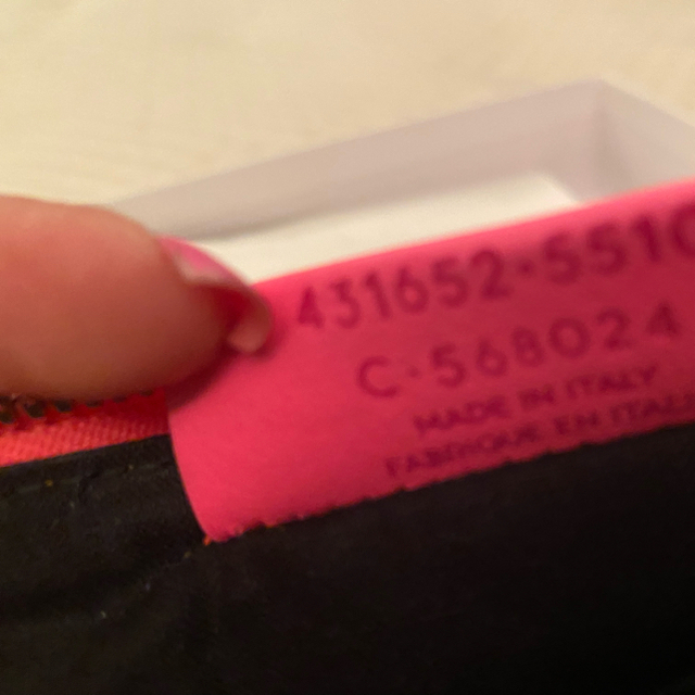 Balenciaga バレンシアガ カードケース 財布 小物入れ ネオン れあ Balenciaga バレンシアガ カードケース 財布 小物入れ ネオン れあ