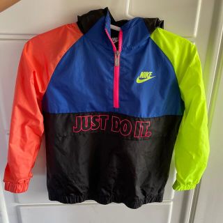 ナイキ(NIKE)のNIKE  アウター(ジャケット/上着)