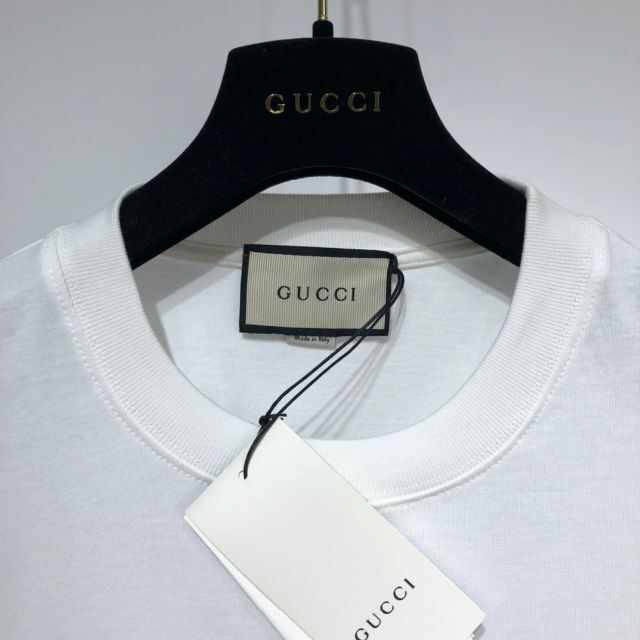 れなし】 Gucci - 「グッチラブパレード」コットンジャージーTシャツの