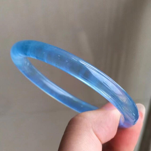 ⭐︎【天然】アクアマリン バングル 55.7mm 新規購入 www.atre61.fr