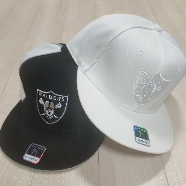 Reebok(リーボック)の未使用 Reebok FNL ウールキャップ セット レイダース RAIDERS メンズの帽子(キャップ)の商品写真