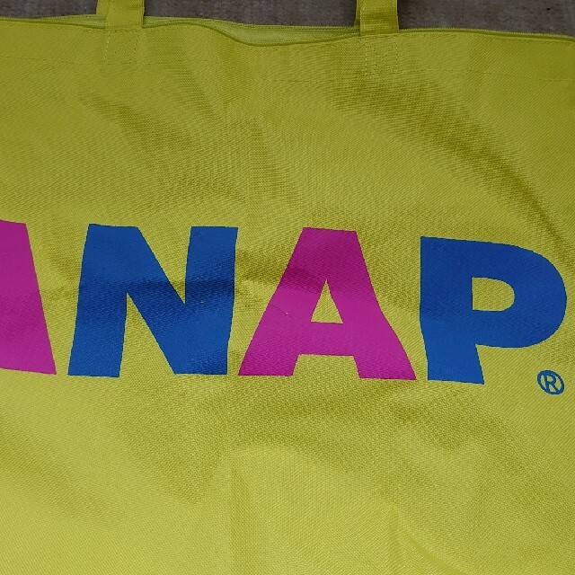 ANAP(アナップ)の美品　蛍光イエロー　バッグ レディースのバッグ(トートバッグ)の商品写真